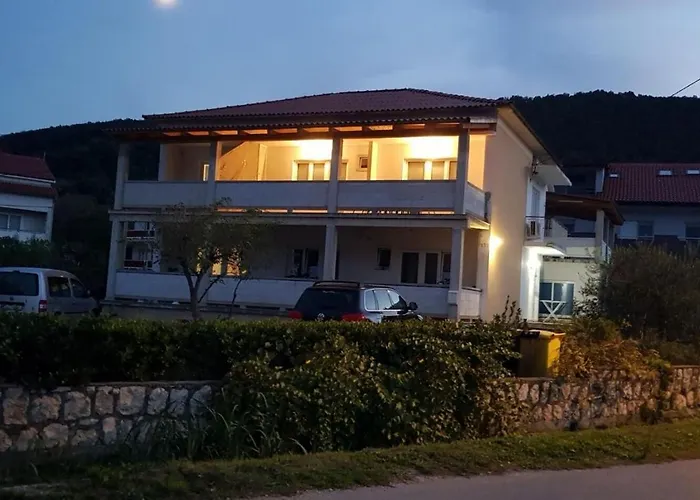 R And E Apartman Supetarska Draga